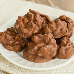Slow Cooker Peanut Clusters